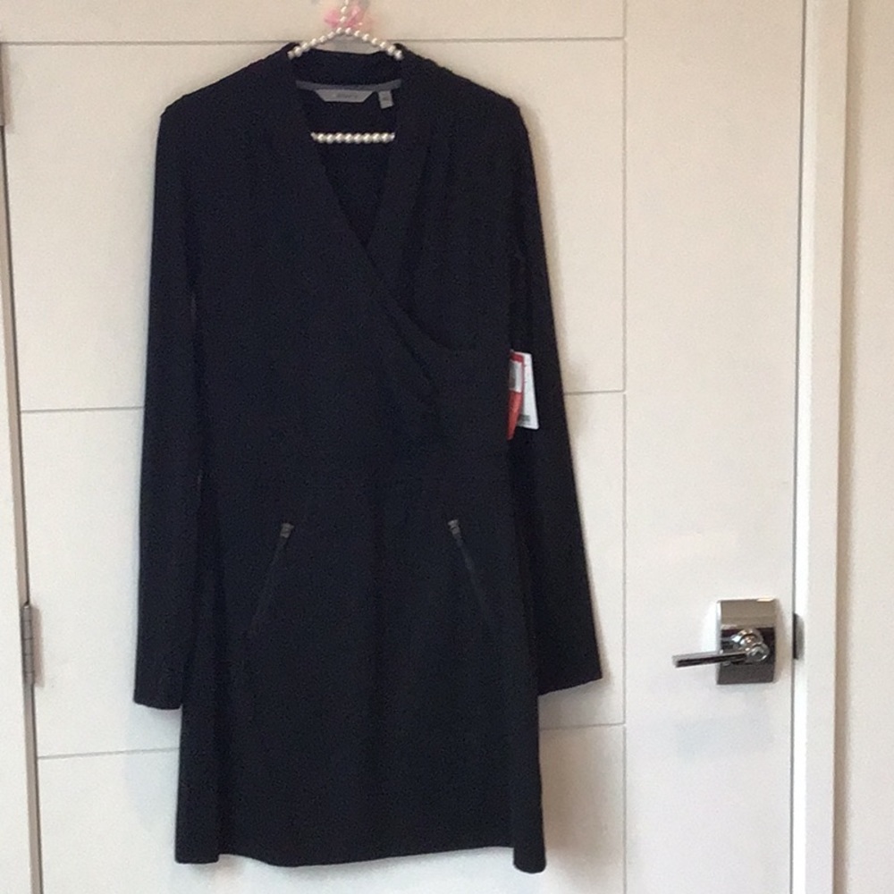 NWT,athleta,S, ALMOST BLACK,